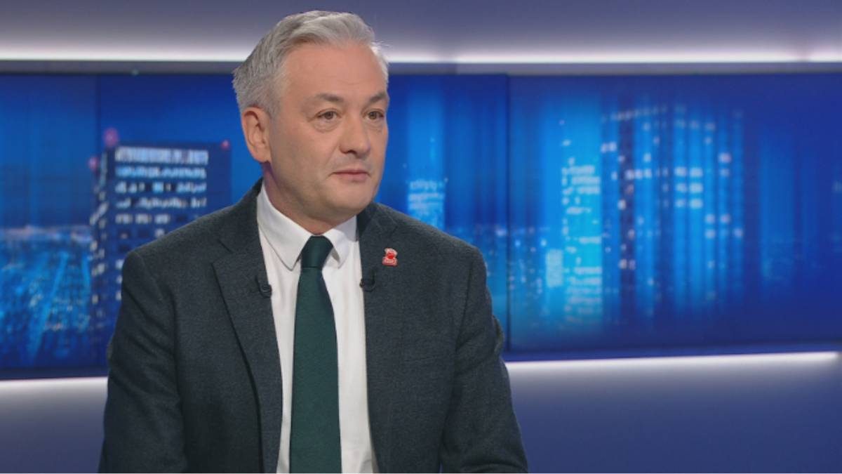 "Polityczna korupcja". Biedroń odpowiada Kancelarii Prezydenta