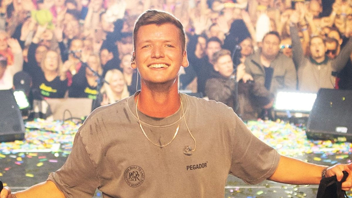 Liebes-Aufruf bei „Grill den Henssler“ - Malle-sänger Julian Sommer sucht die Frau fürs Leben