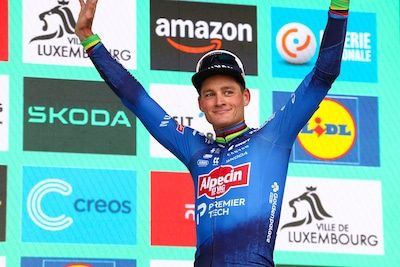 Solo van 175 kilometer, maar dat was niet het plan van Mathieu van der Poel: ‘Ik heb gewoon mijn tempo gereden’
