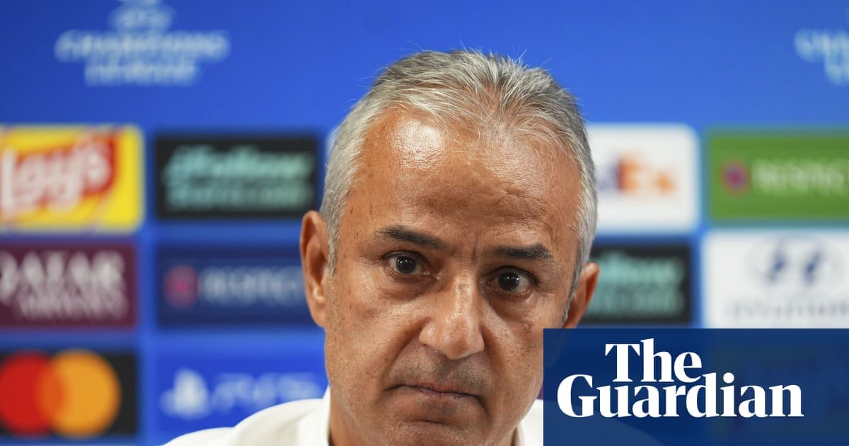 Fenerbahce coach resigns after draw with Roma – but president insists he will stay