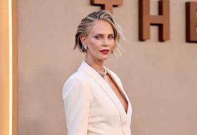 Charlize Theron: “Succes van The Odyssey bewijst dat mensen nog steeds naar de cinema willen gaan”