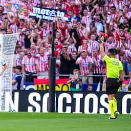 Real Madrid lijdt na rode kaart Huijsen pijnlijke nederlaag in derby tegen Atlético
