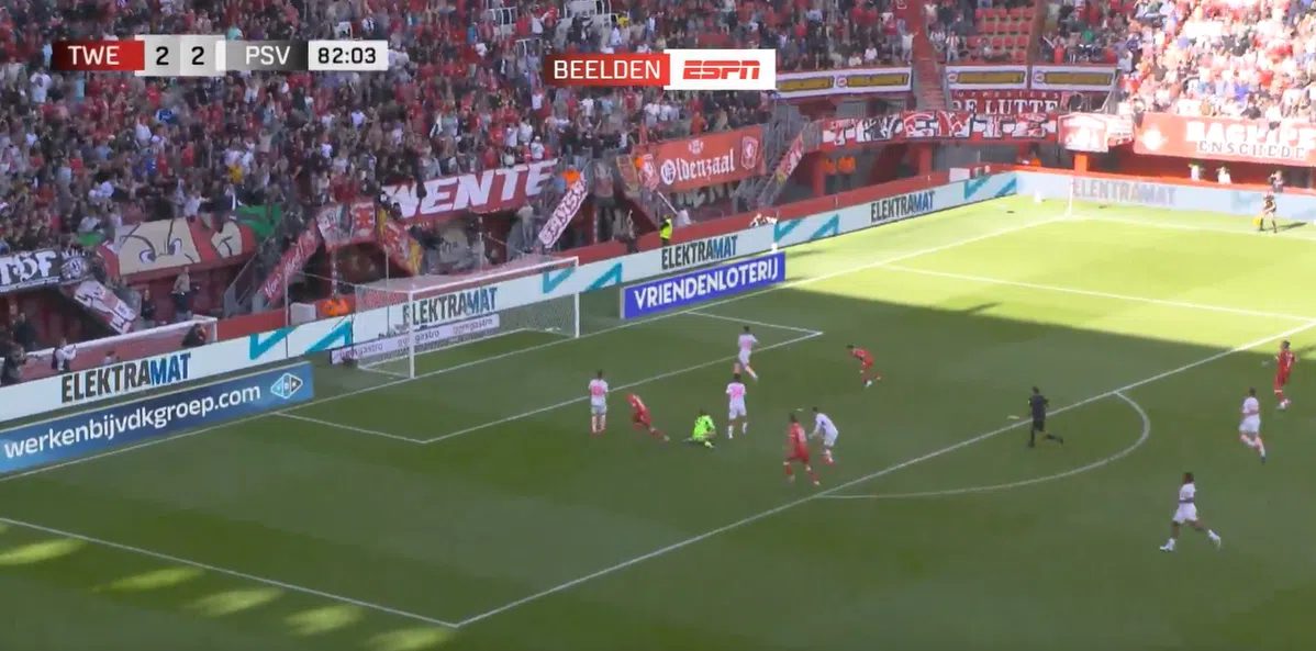 Samenvatting: PSV verliest koppositie na verrassende nederlaag bij FC Twente