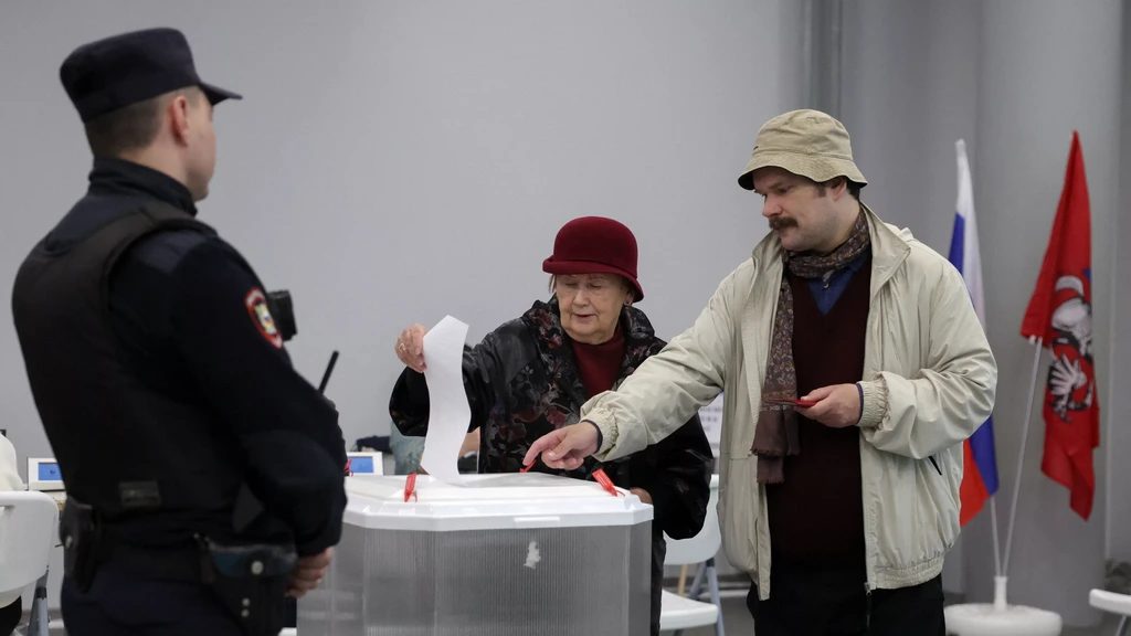 Bij Doema-verkiezingen zonder oppositie gaat Kremlinpartij ruim aan kop