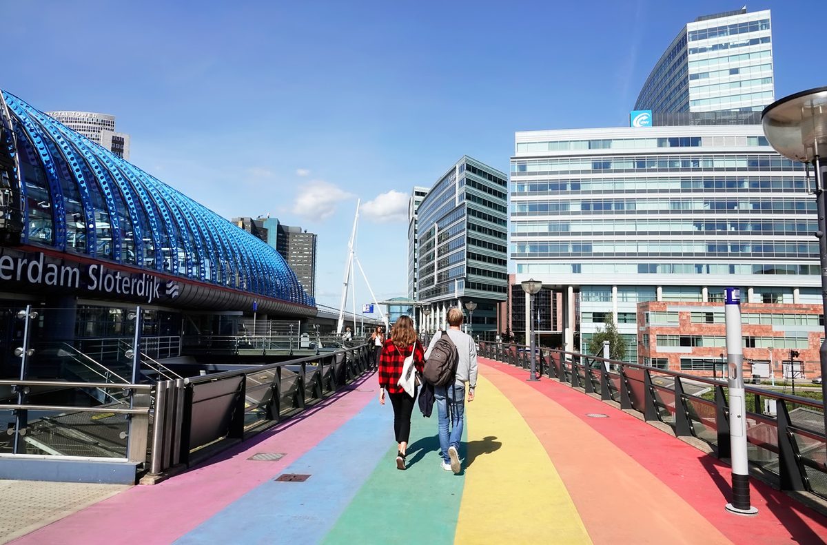 Acceptatie homoseksualiteit hard onderuit onder jongeren op middelbare school
