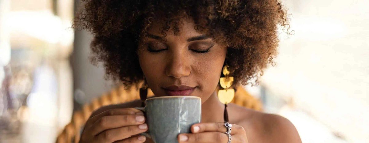 Caffè: annusarlo riduce lo stress e stimola l’attività cerebrale