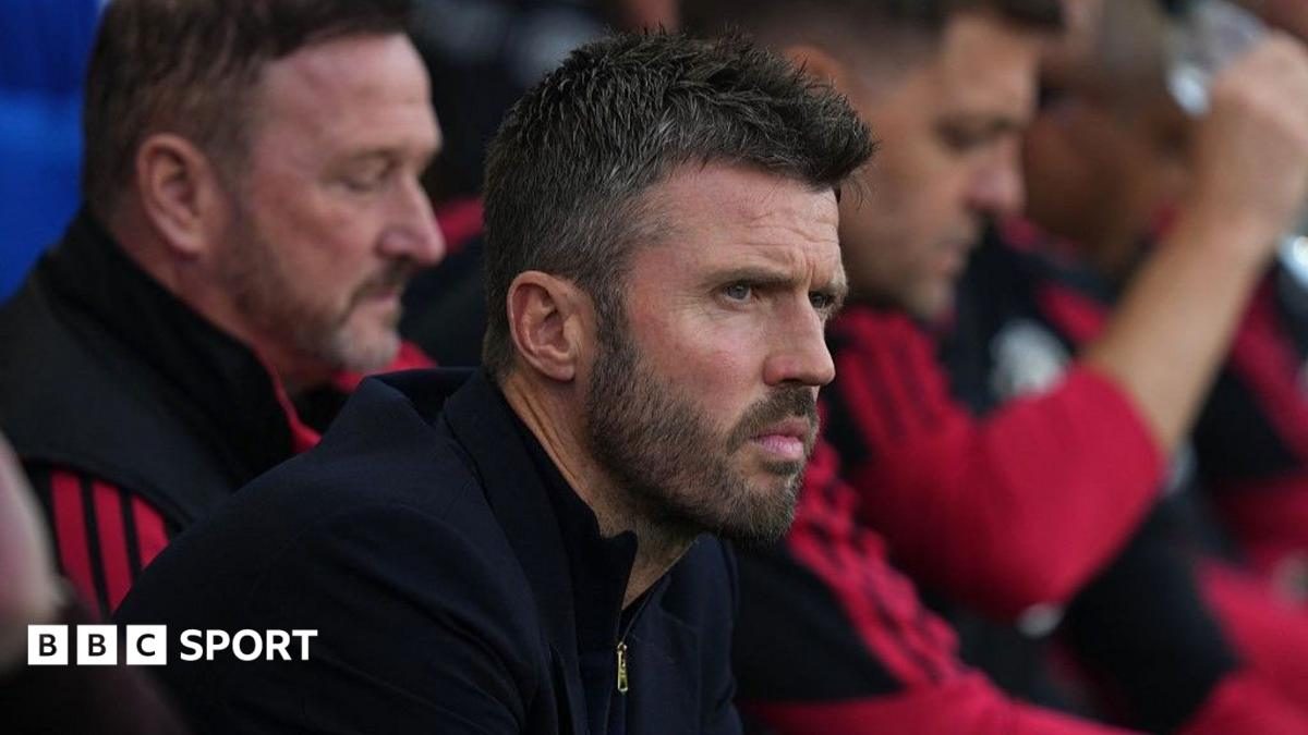 Carrick rejects Neville's 'pathetic' claim - but Man Utd must improve