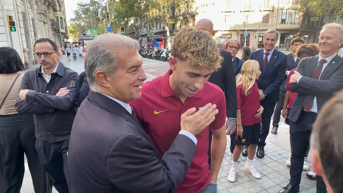 Joan Laporta a Fermín López, protagonistas en la ofrenda a Rafael Casanova en la Diada: "¡Gracias por venir!"