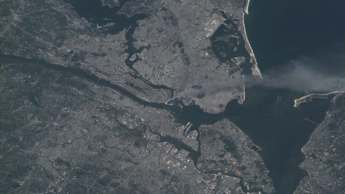 25 years ago, a NASA astronaut witnessed the tragic 9/11 attacks from space. Here's what he saw.