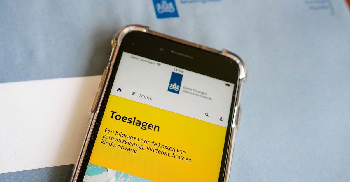 Het lukt de politiek al jaren niet om het toeslagenstelsel af te schaffen. De SER heeft nu een plan hoe dat wel kan