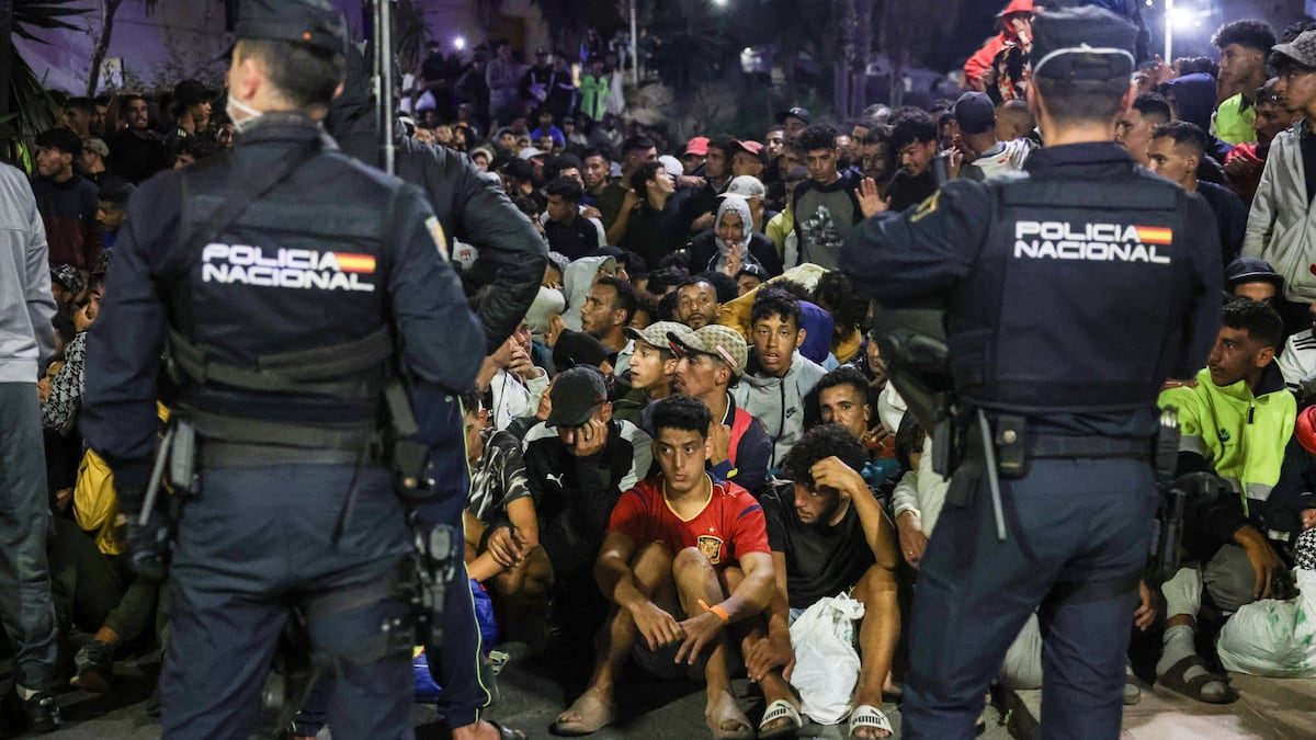 La jueza moviliza 21 unidades policiales y militares en la investigación del salto