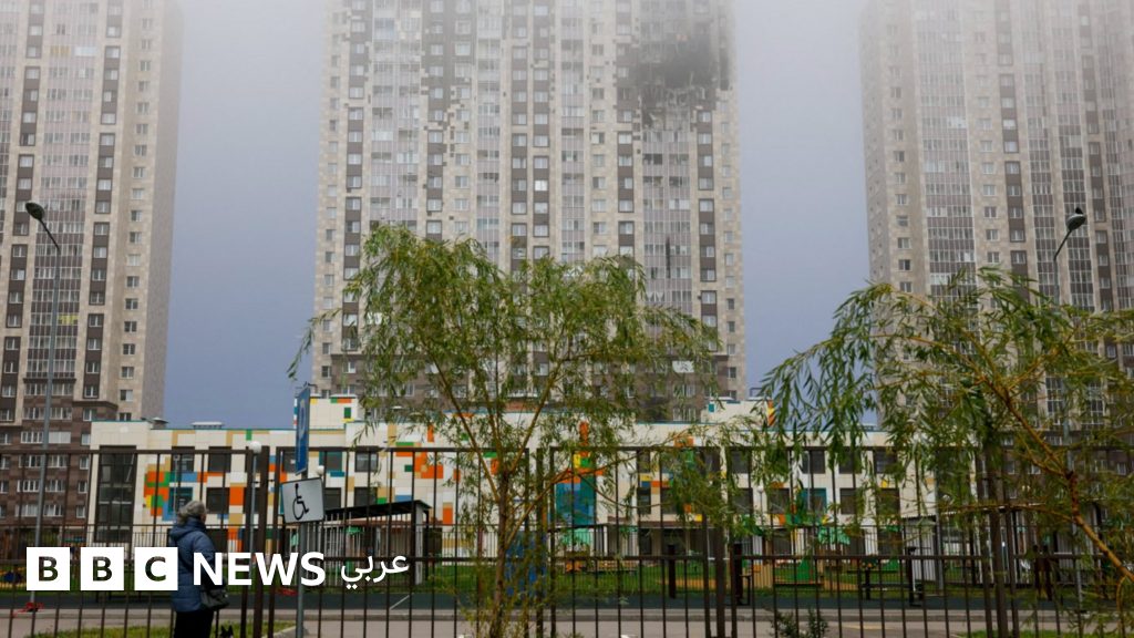 السلطات الروسية تفيد بمقتل شخصين في هجوم أوكراني "ضخم" بالطائرات المسيّرة على منطقة موسكو