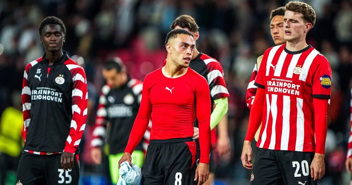 Dronken PSV-supporter zorgt voor chaos na Champions League-duel