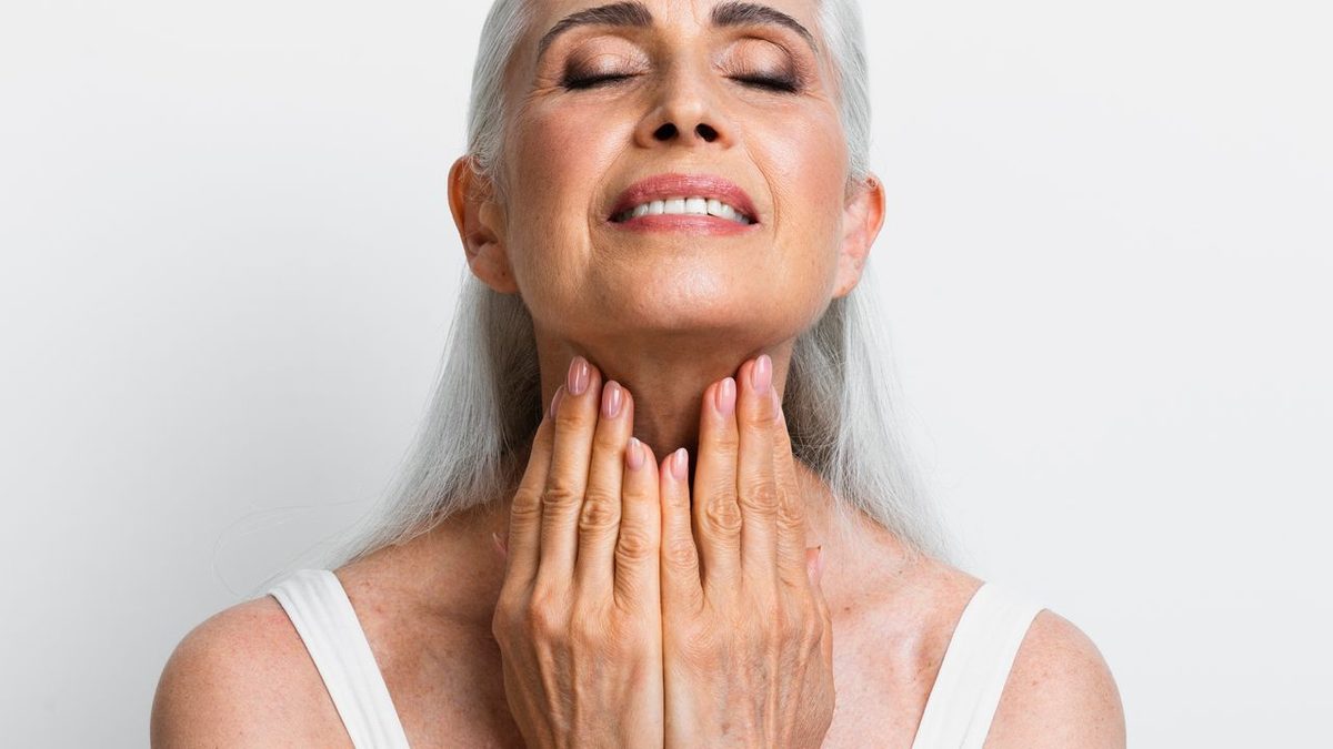 Collane di Venere: come la medicina estetica interviene sulle rughe del collo