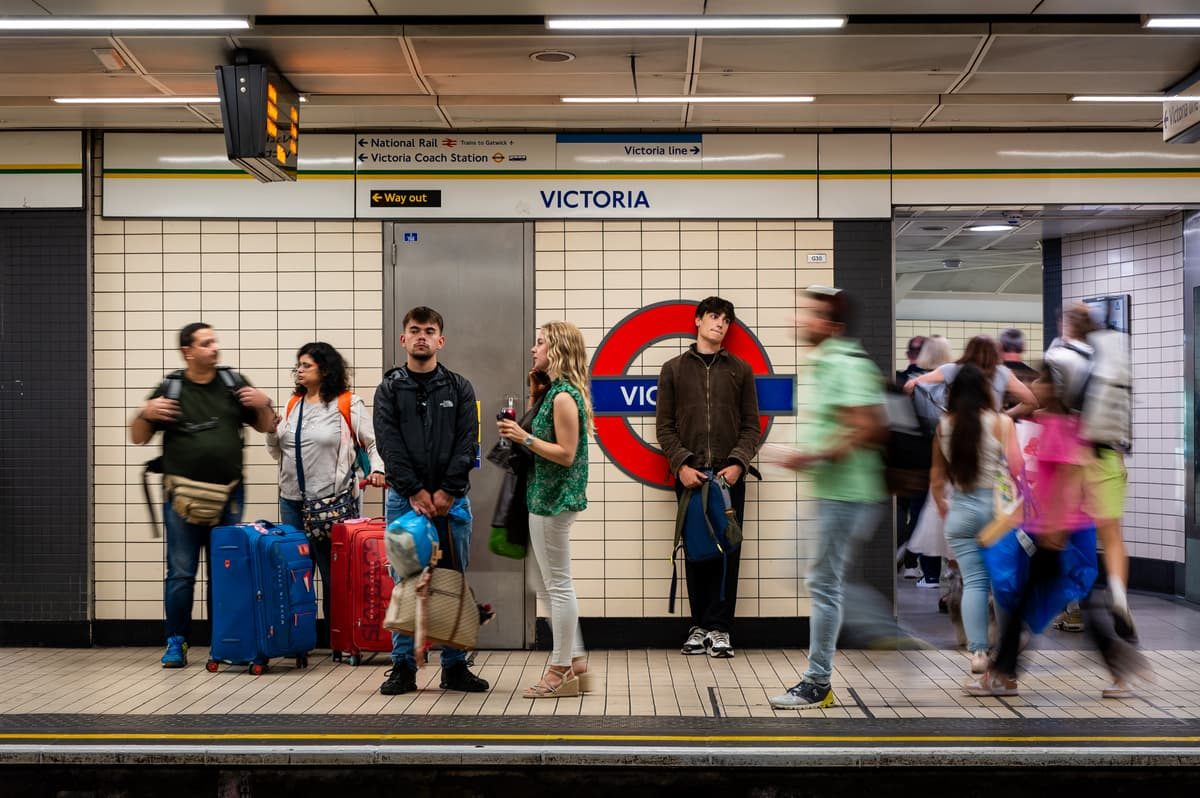 London travel news LIVE: Overground line suspension and Thameslink delays after freight train breakdown