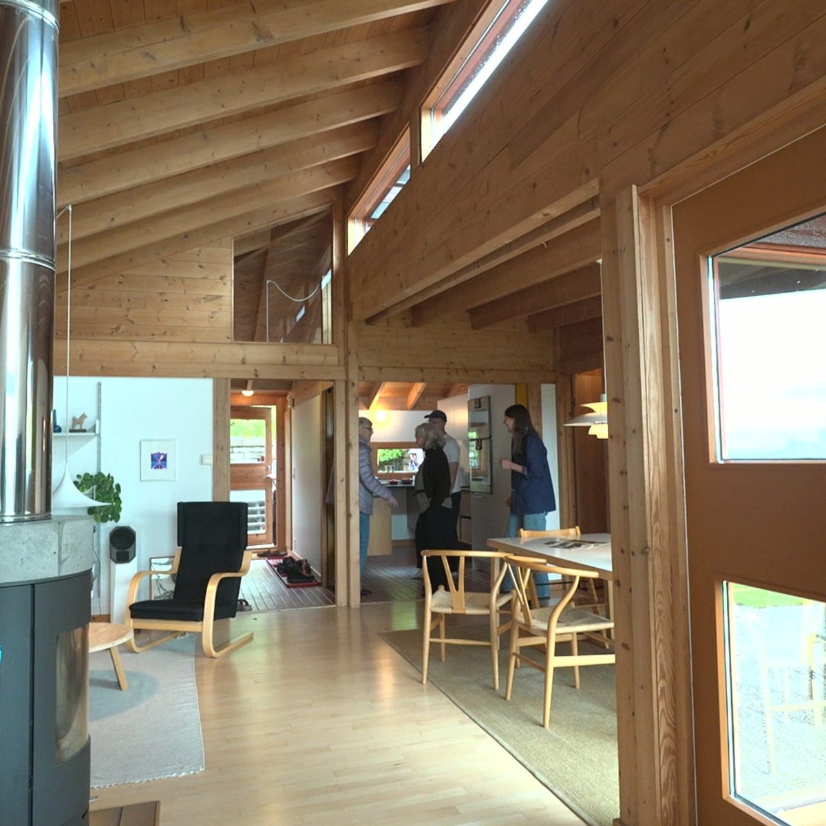 Fullt hus under ope hus