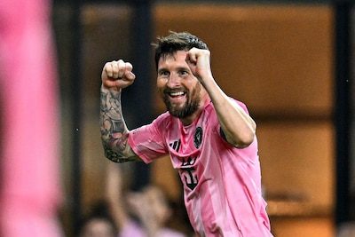 Lionel Messi (39) verrast doelman met vrije trap en bereikt nieuwe mijlpaal in Miami, maar ex-Anderlecht-speler vergalt…