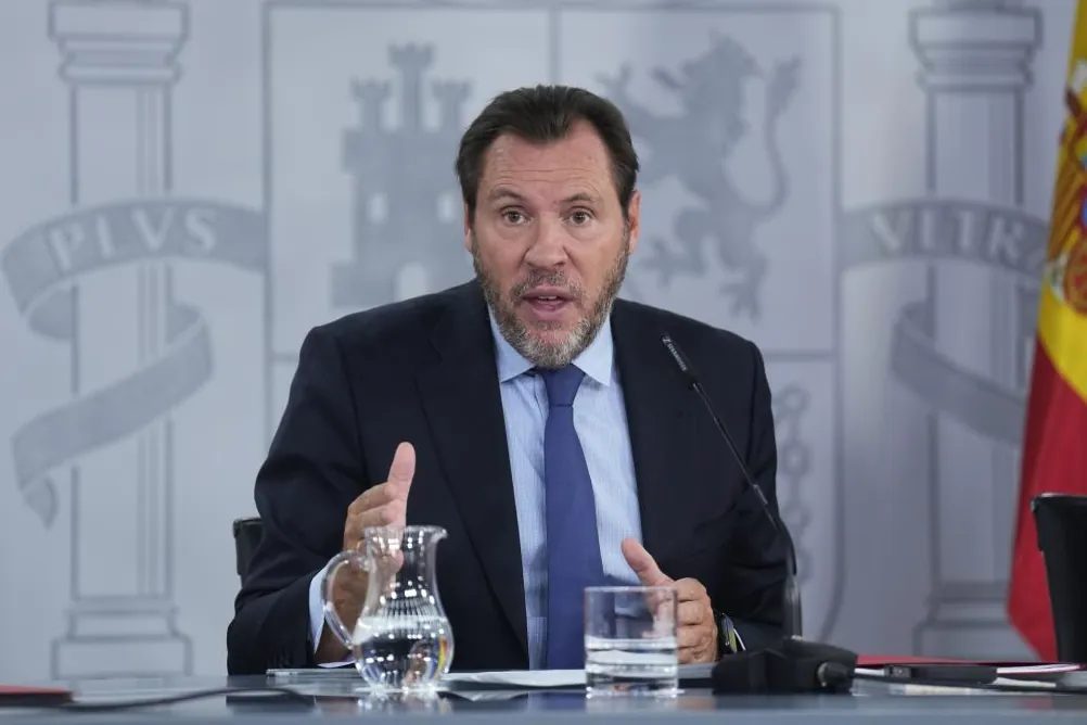 El PP acusa a Puente de falsear el origen del accidente de Adamuz: "Mostró la inspección del carril derecho que no se r…