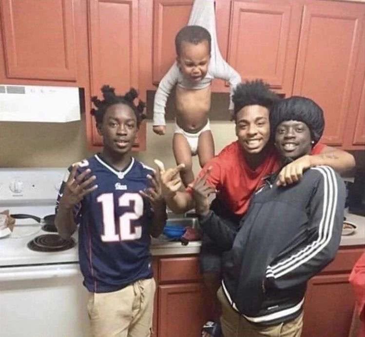 Another photo of my cousins in America doing stupid shi