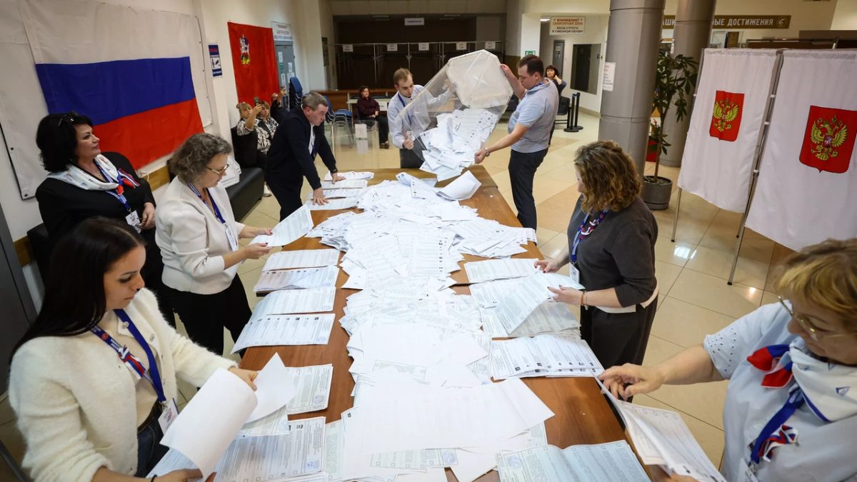 Aan Poetin gelieerde partij wint schijnverkiezingen in Rusland