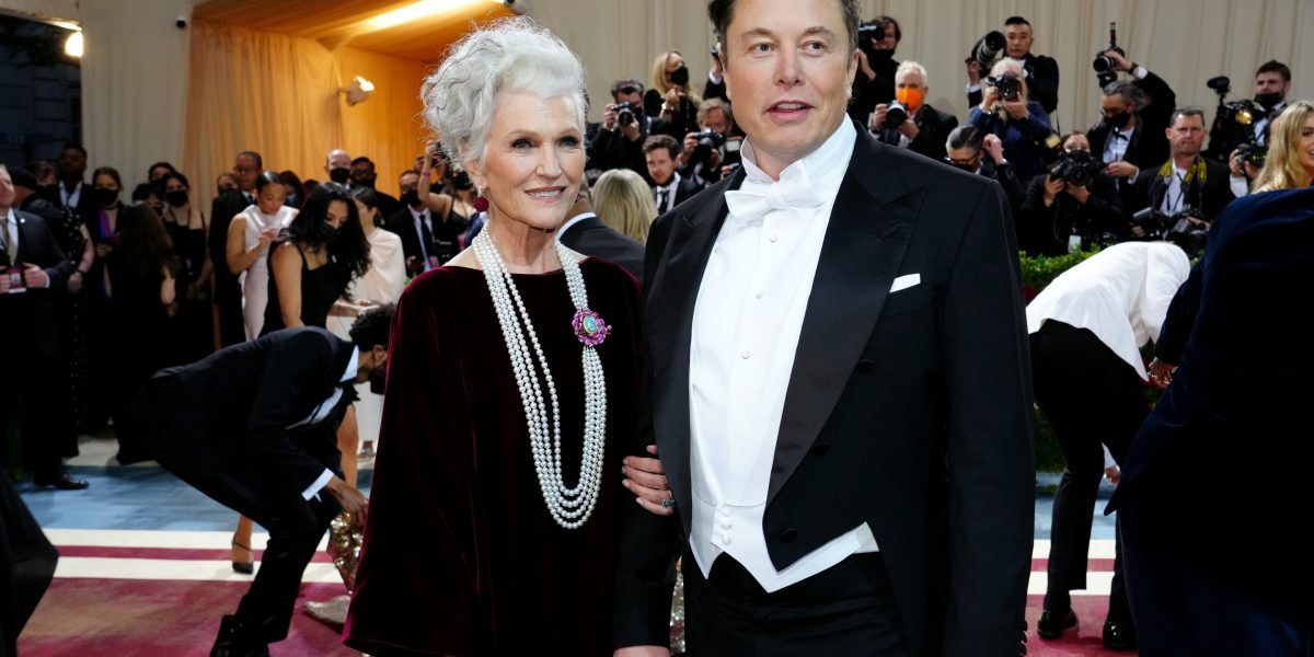 Elon Musk’s mom isn’t fussy about where she sleeps either—Maye Musk stays in a garage when she visits the Tesla CEO in…