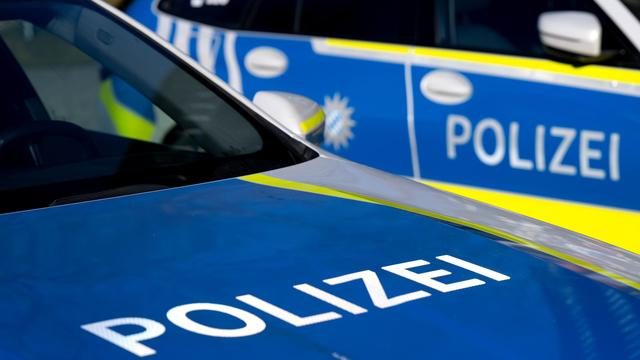 Tatverdächtige fliehen: 15-Jähriger stirbt an Stichverletzungen