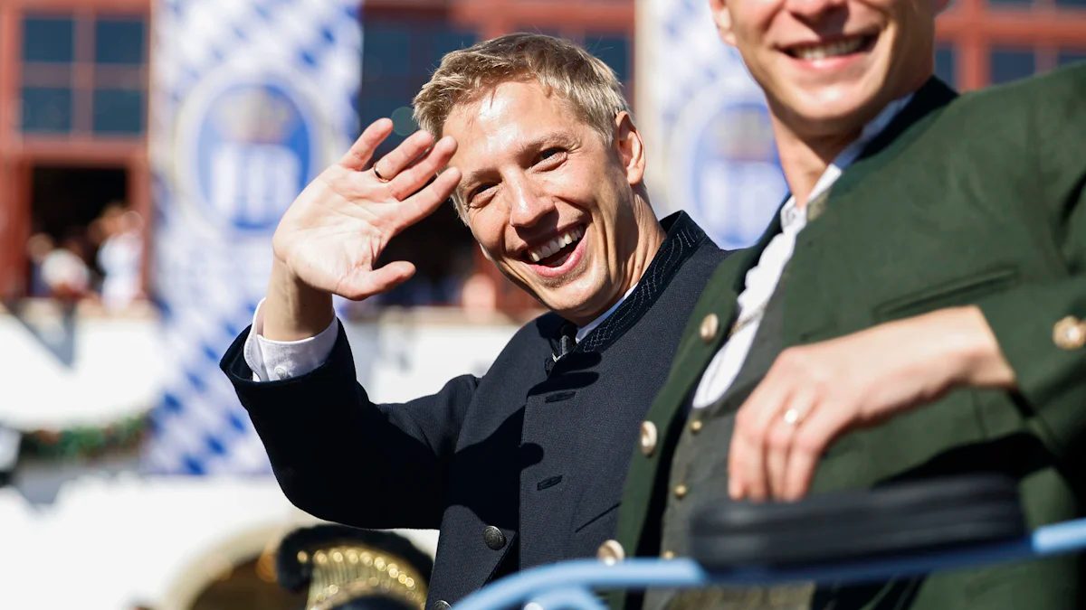 Oktoberfest: Oberbürgermeister Krause wieder fit – Tourist lässt Drohne über Wiesn steigen