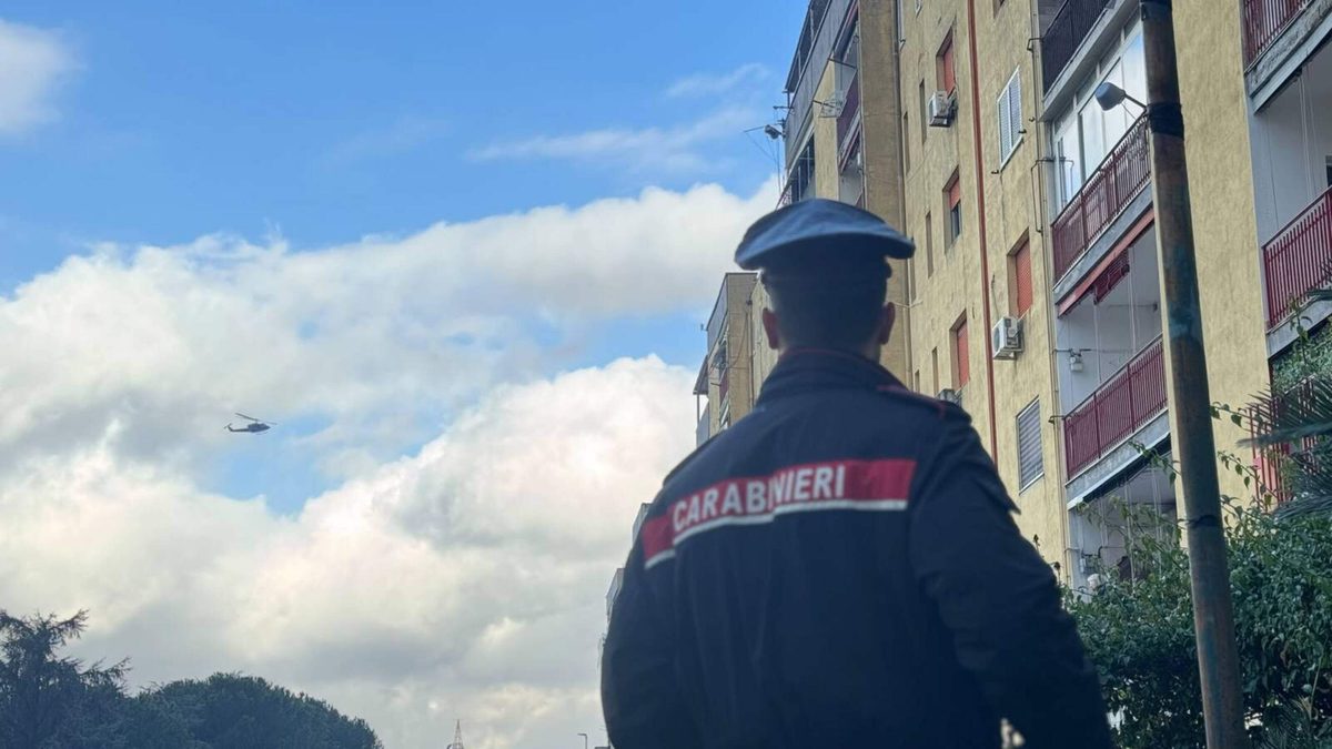Harde slag voor de maffia: carabinieri Napels rollen machtige Camorra-clan op, miljoenen aan cash gevonden