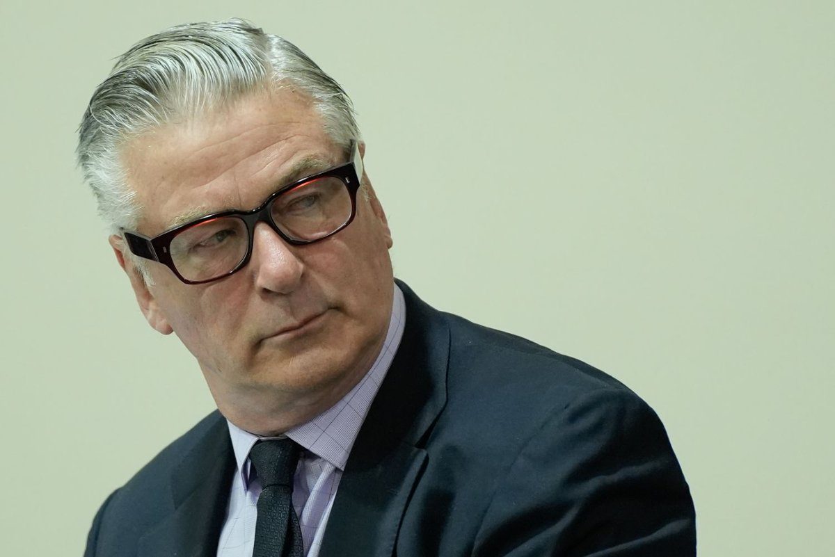 Alec Baldwin oskarżony o śmierć operatorki. Zobacz zwiastun dokumentu