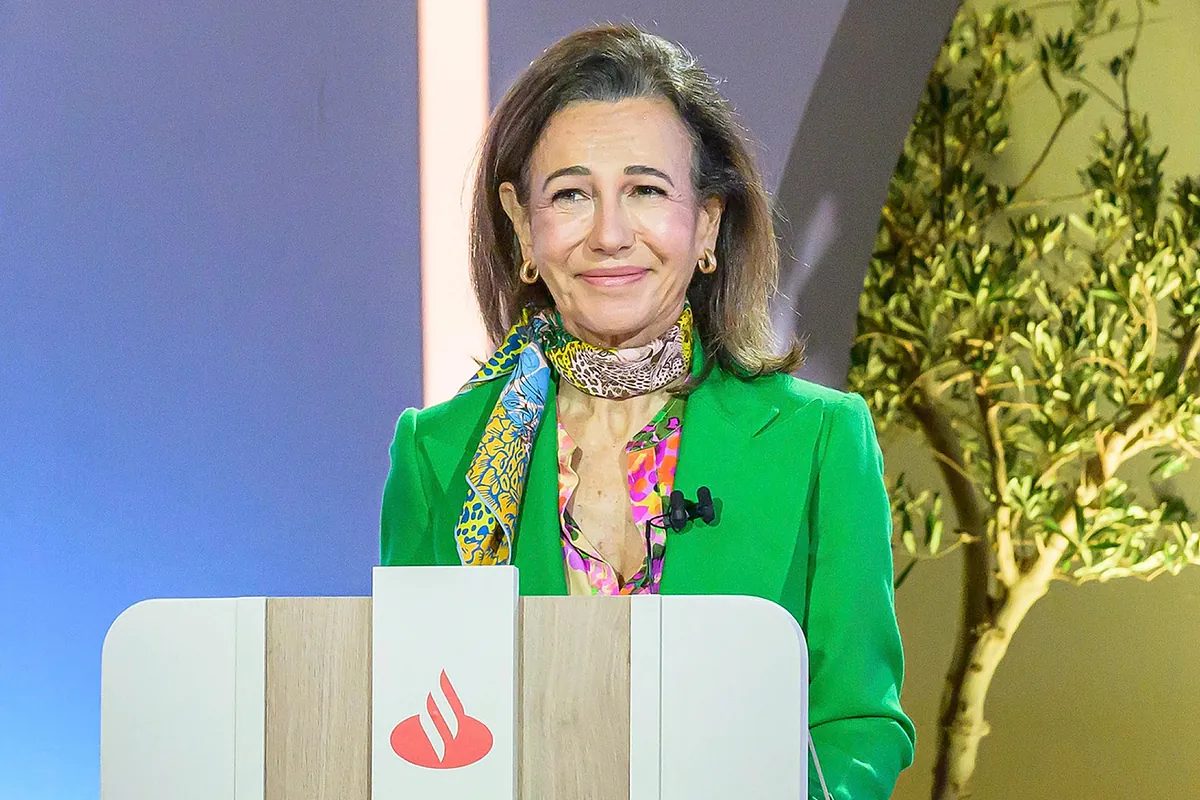 Santander entra en la guerra de la banca digital en España por captar jóvenes inversores