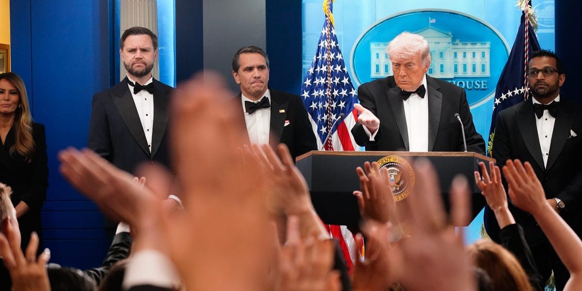 Top TV networks boycott filming Trump's press conferences and other events