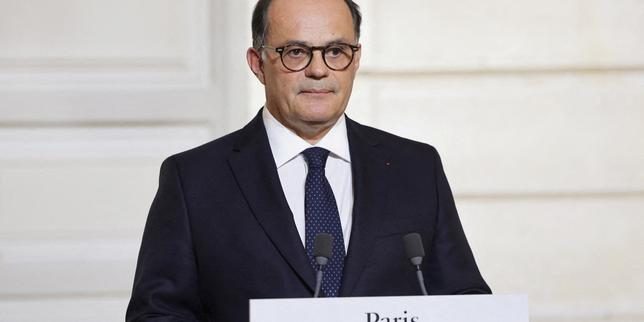 Effacement de la dette : une idée « illégale, dangereuse et inutile », estime Emmanuel Moulin, le gouverneur de la Banq…