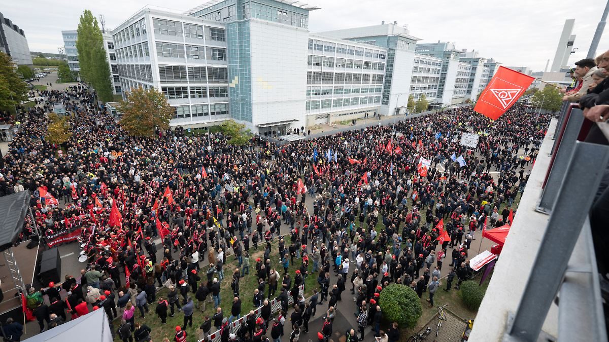 Proteste gegen Jobabbau: Mercedes: Werksschließungen, wenn Kosten nicht sinken