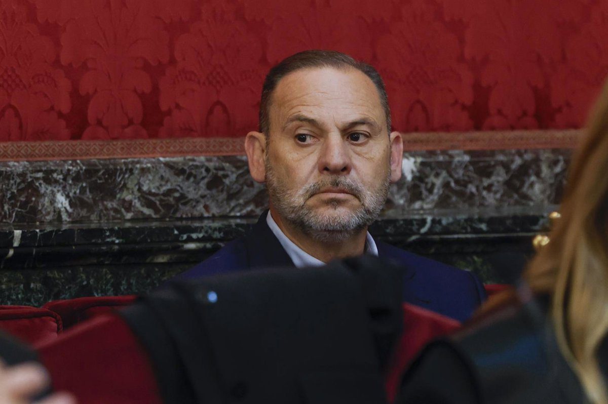 El Supremo responde a Ábalos que no puede devolverle los dispositivos incautados en su casa porque ahora están en la AN