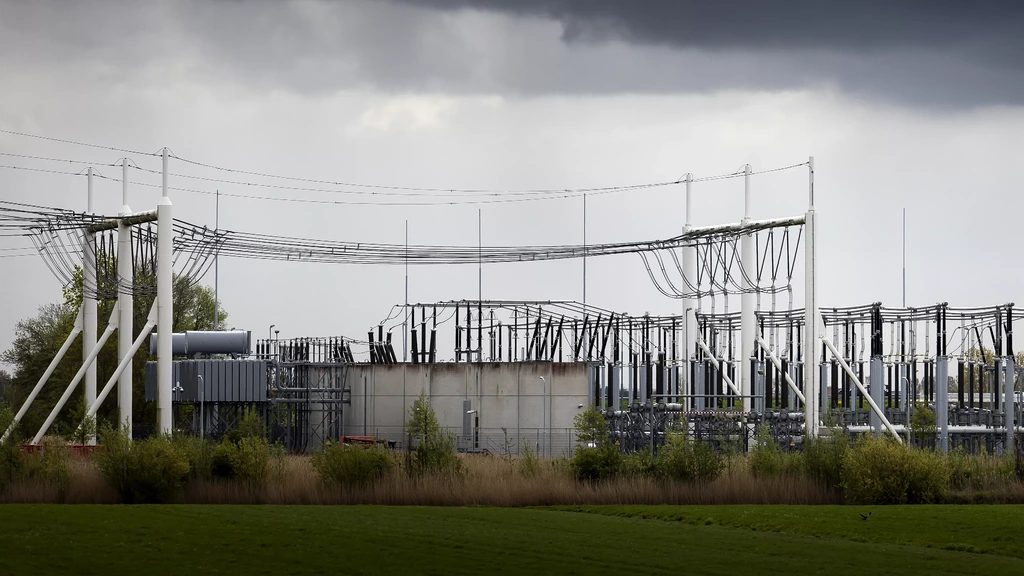 Kabinet wil snel ruimte maken op stroomnet, juridische procedures ingekort