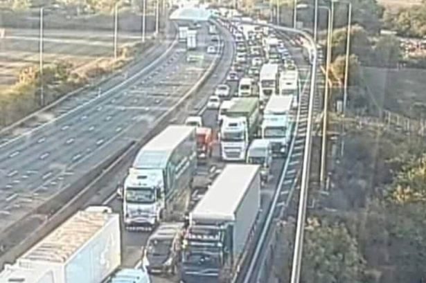 M25 traffic live: Air ambulance lands after 'serious' crash shuts motorway with severe delays