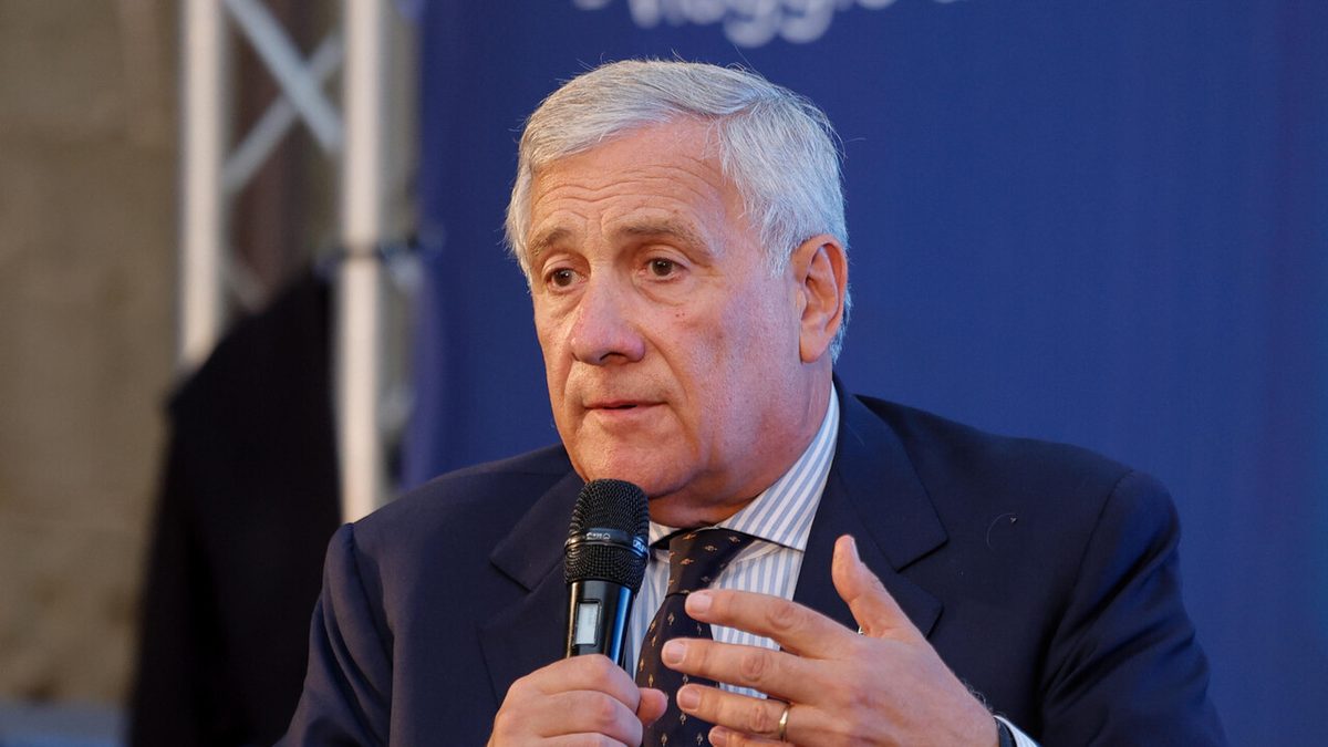 Tajani: 'Mi scuso con le donne, non le ho mai volute offendere'