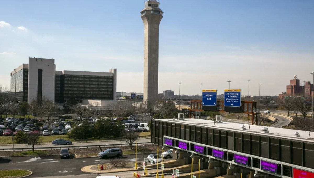 Severed fiber line grounds flights as world leaders descend on New York for UN meeting