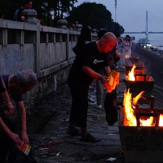 In het vergrijzende China wegen rouwrituelen en uitvaarten op het milieu. Nu grijpt Peking in