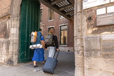 Ouders betalen leeuwendeel van studie- en woonkosten Vlaamse studenten