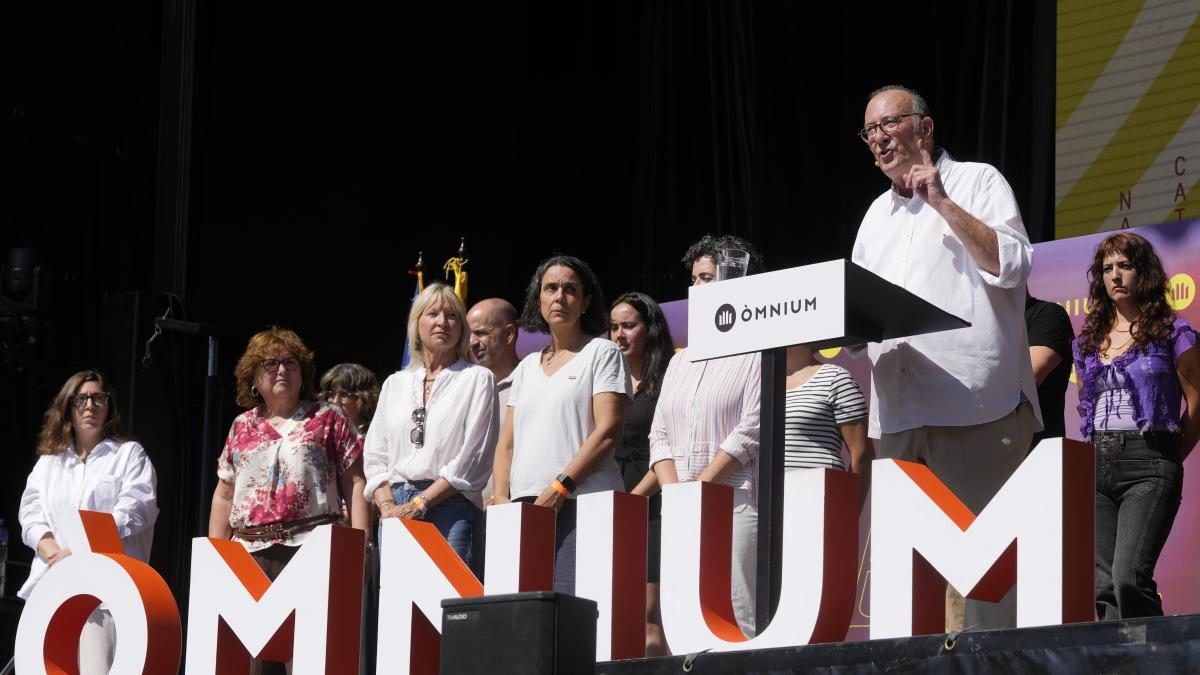 Òmnium pide al catalanismo un “proyecto colectivo” para hacer frente a la ultraderecha