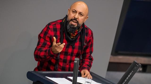 Ferat Koçak: Linken-Abgeordneter Koçak entschuldigt sich für Chat mit Remmo-Sohn