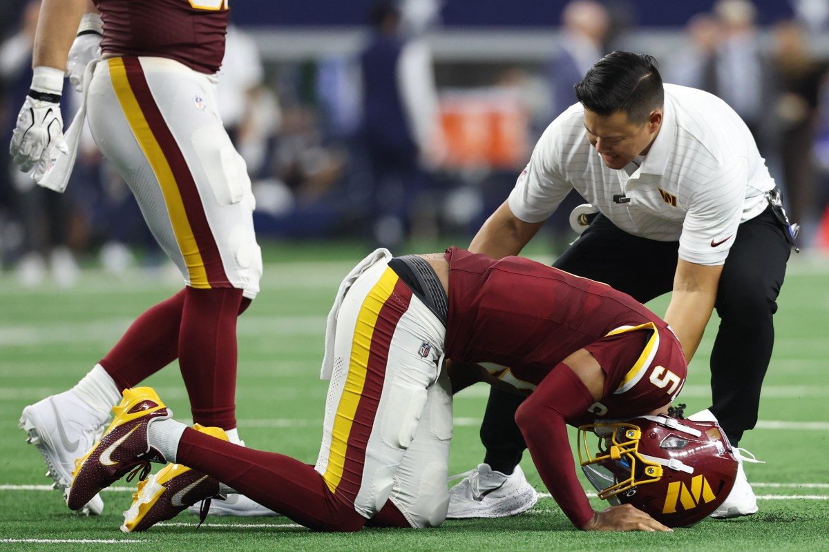 HOF QB Says He Suffered 'Exact Same Injury' as Jayden Daniels, Played Next Week