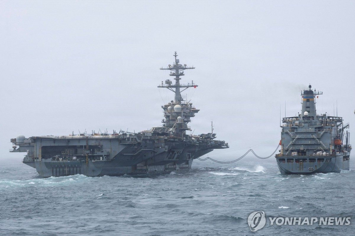 이란군 "미군 항모·구축함 향해 탄도미사일 공격"