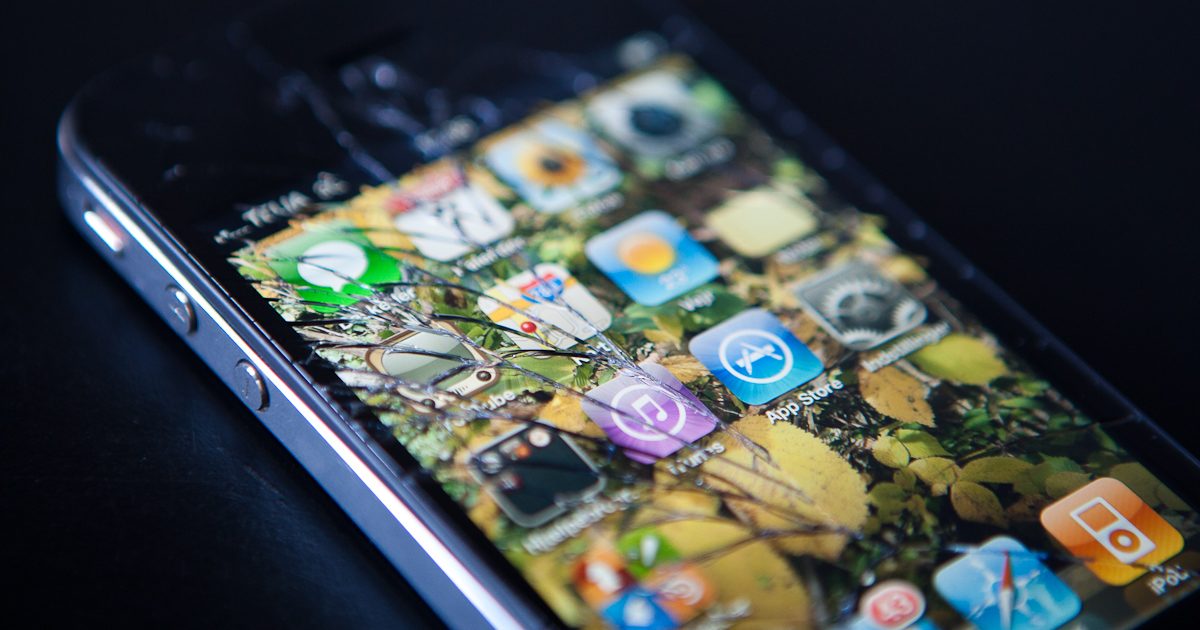 Statsministerens vil forbyde mobiltelefoner i skolen: Et plaster på undervisningens pulsåreblødning