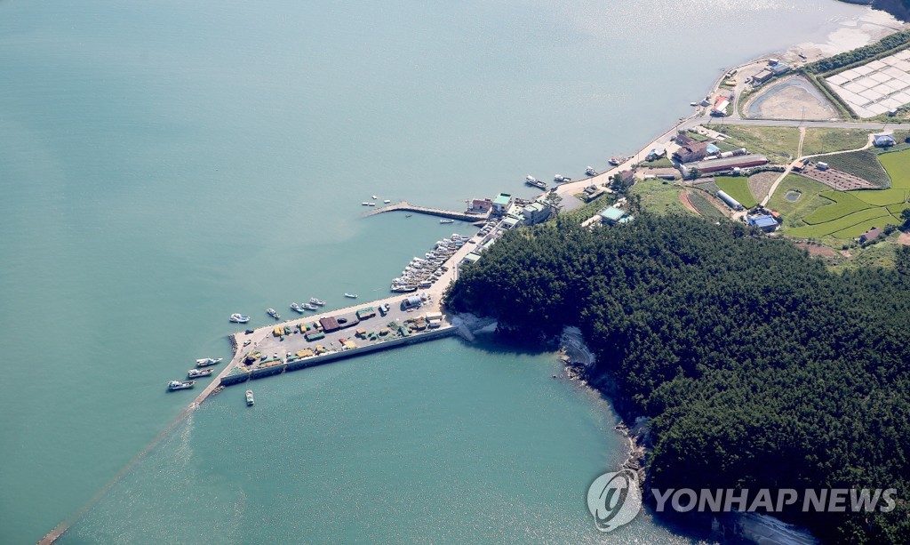 태안서 출항 준비하던 낚시어선 선장, 바다에 빠져 심정지