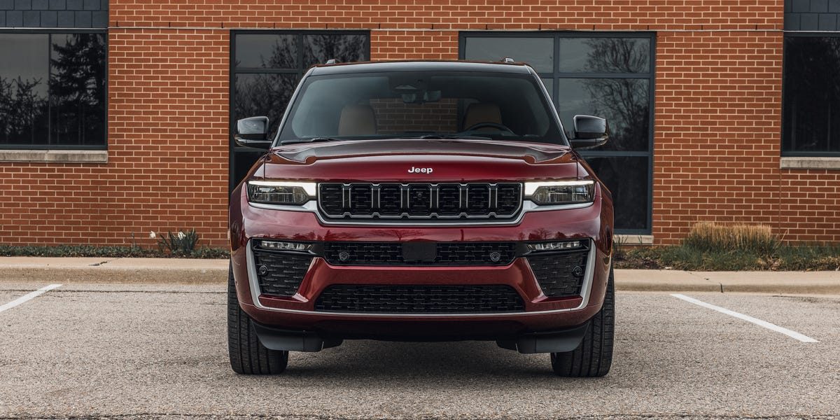 Jeep Grand Cherokee Could Add the Hurricane Inline-Six for 2028