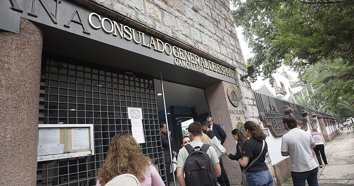 La Abogacía del Estado ve imposible revisar 170.000 expedientes de la ley de nietos antes del 1 de enero