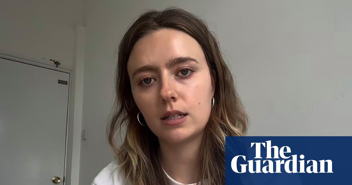 ‘I don’t have any friends’: why do young people today have fewer mates?