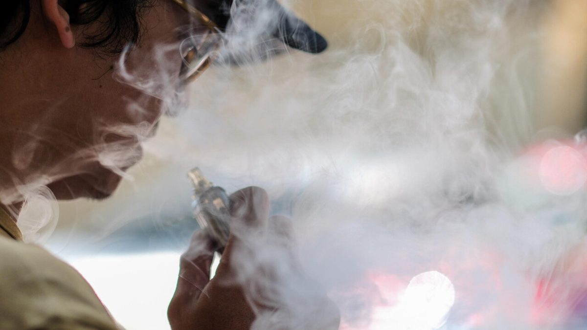 Donne più esposte al fumo passivo, maggiori danni alla salute rispetto agli uomini
